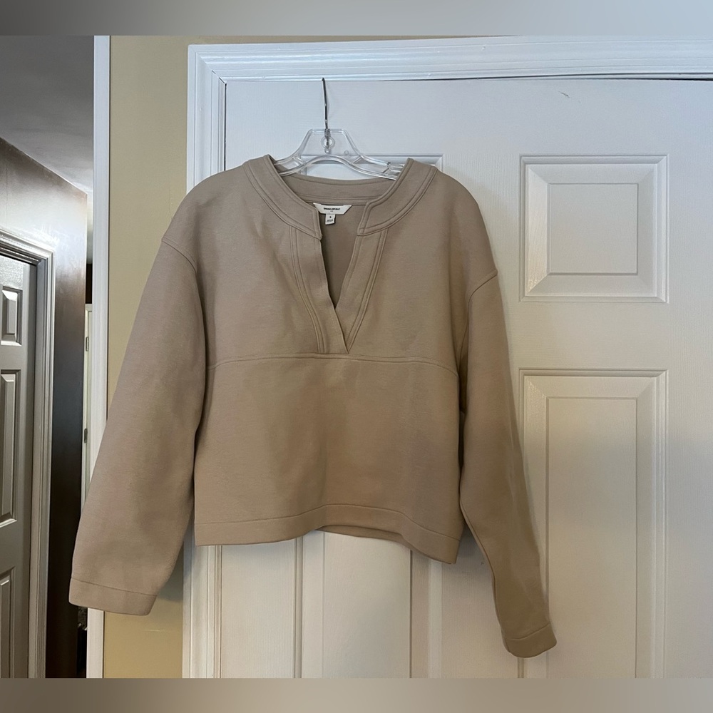 Banana Republic Beige V-Neck Top